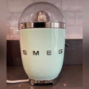 Smeg Citrus Juicer